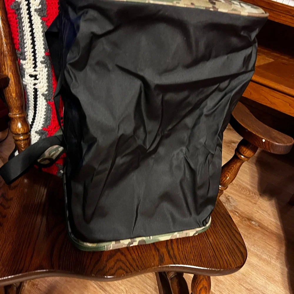 New Goodio pet carrier approved by airline carriers zip top and sides
